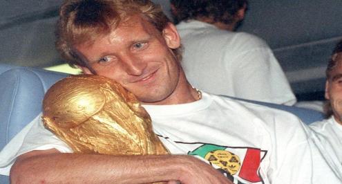 أندرياس بريمه.. من مجد المونديال إلى حافة الإفلاس